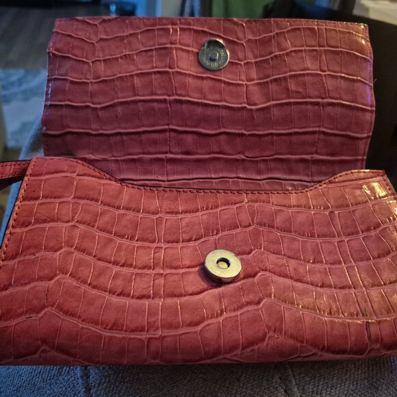 Guess Handbag - Picture 6 of 8